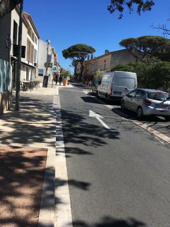 DUPLEX 4 PERSONNES A 200m DE LA MER Leilighet Hyères Eksteriør bilde